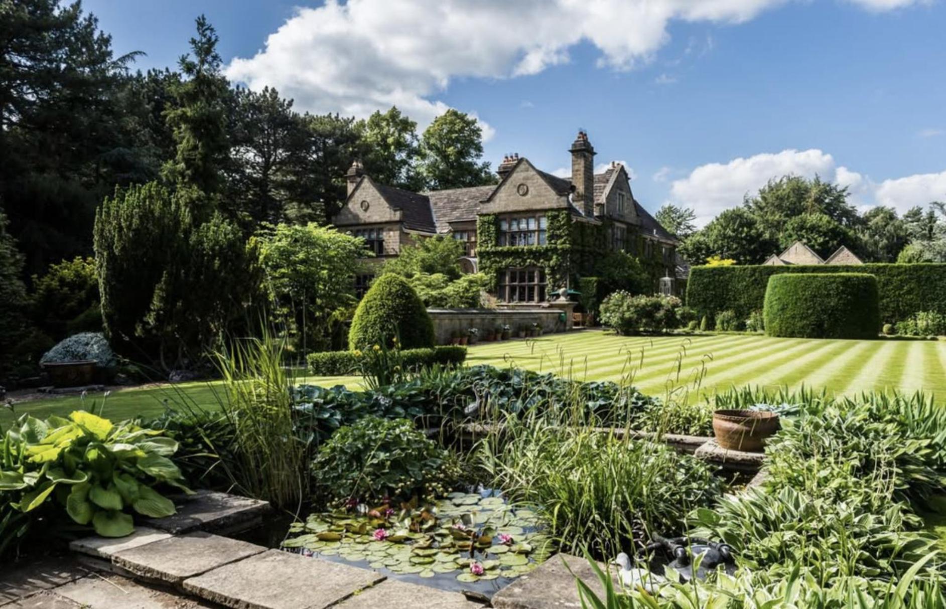 Lewtrenchard Manor Hotel Bagian luar foto