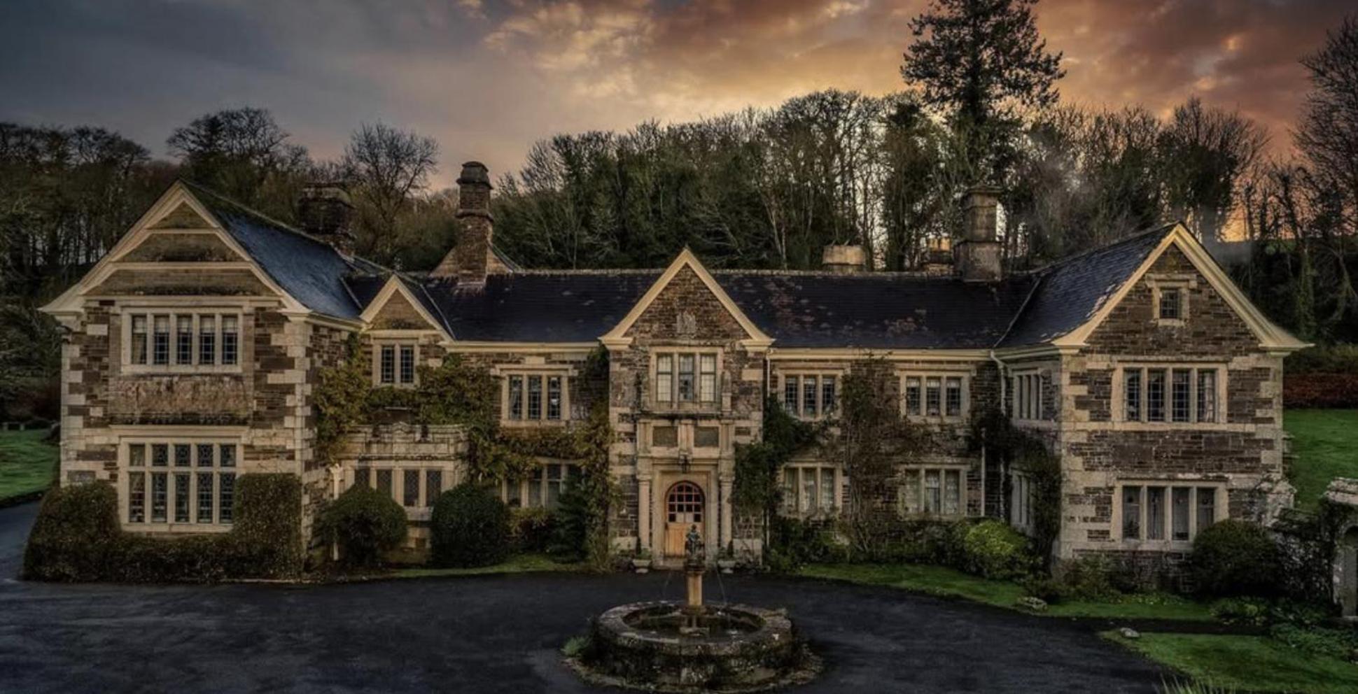 Lewtrenchard Manor Hotel Bagian luar foto